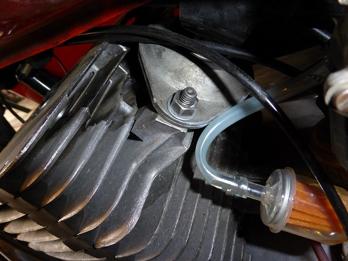 Benzinsparende Verlegung des Benzinschlauches